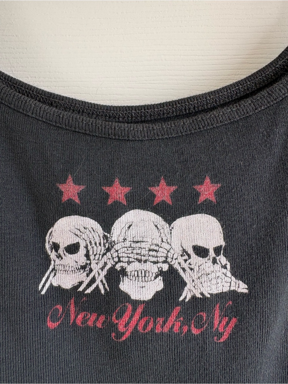 Brandy Melville Black Skylar New York Cami Top Skull Baddie Trendy Y2K Baby Tee - Picture 2 of 6